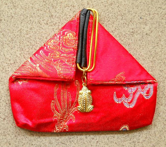 Frog purse